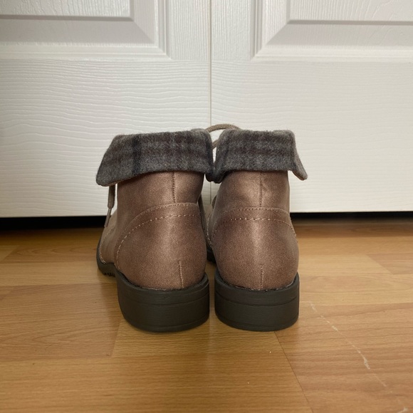 Brown booties - Picture 2 of 2